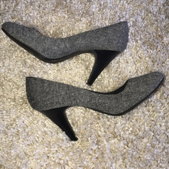 Dexter Shoes - Dexter tweed pumps.